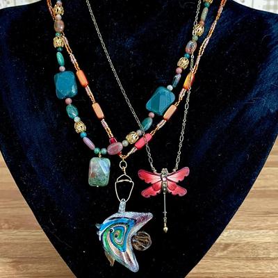 90 COSTUME JEWELRY FISH DRAGONFLY POLISHED STONE