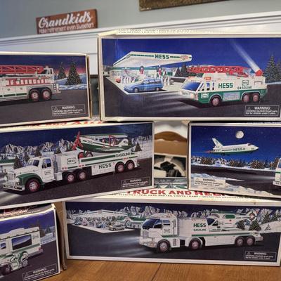 Hess 13-Piece Lot (1)