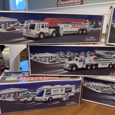 Hess 13-Piece Lot (1)
