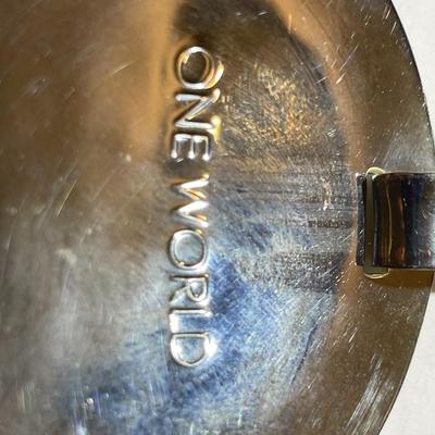 ROBERT LEE MORRIS RLM STUDIOS "ONE WORLD" CIRCLE STERLING SILVER PENDANT .925 IN VG PREOWNED CONDITION. (JEWELRY #49)