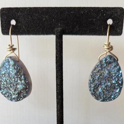 Druzy quartz pear shaped pierced earrings