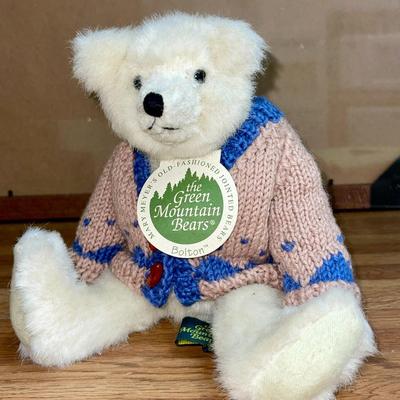 123 TAGGED GREEN MOUNTAIN BEAR "BOLTON" MARY AYERS MOHAIR