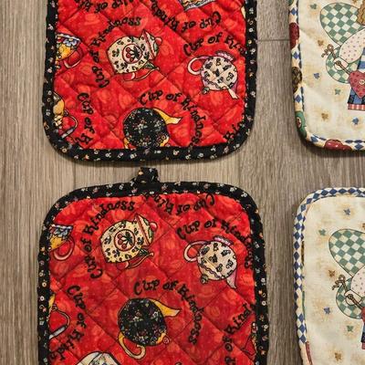 2 sets of Pot Holders