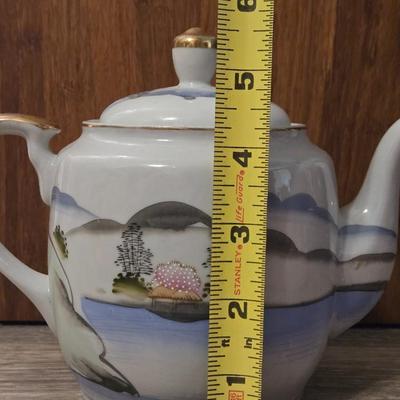 Kutani Porcelain Teapot