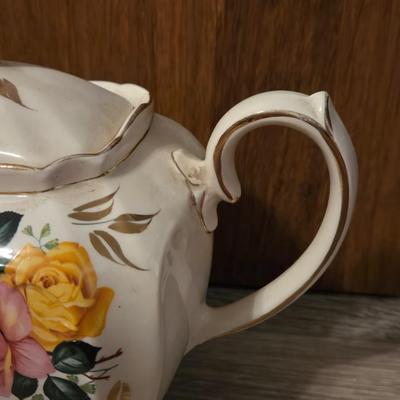 Sadler Teapot