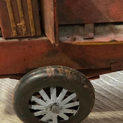 Metal Antique Style Truck Deco