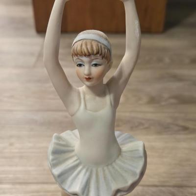 Ballet Dancer Music Box