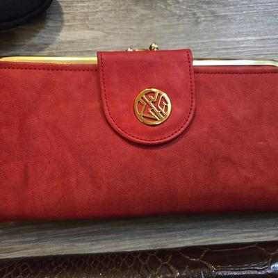Wallet Lot