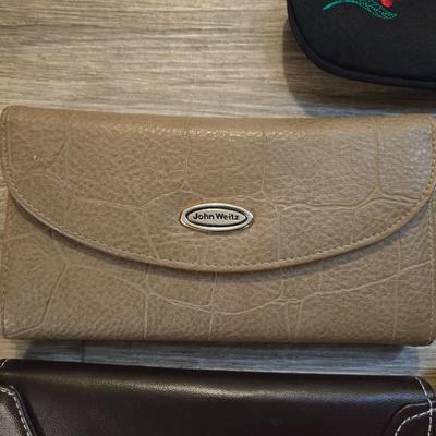 Wallet Lot