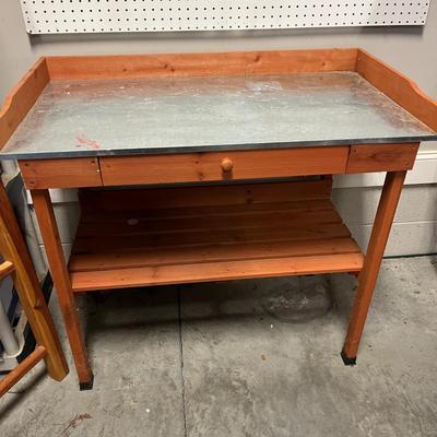 Wooden Potting Bench (G-MG)