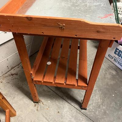 Wooden Potting Bench (G-MG)