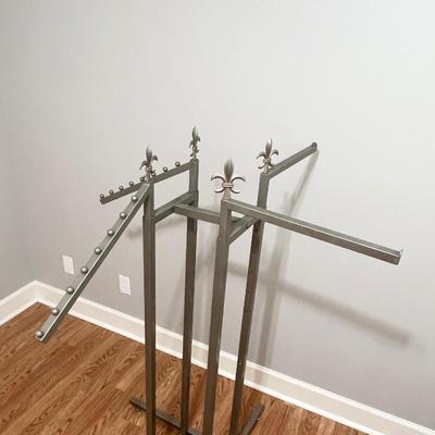 Metal Clothes Hanging Rack With Fleur De Lis Toppers