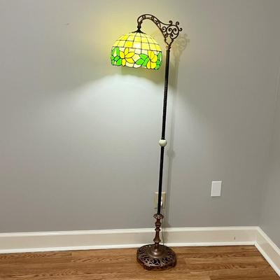 Floral Tiffany Style Metal Floor Lamp ~ Stained Glass Shade