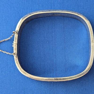 Sterling silver floral etched hinged square bracelet w/safety chain
