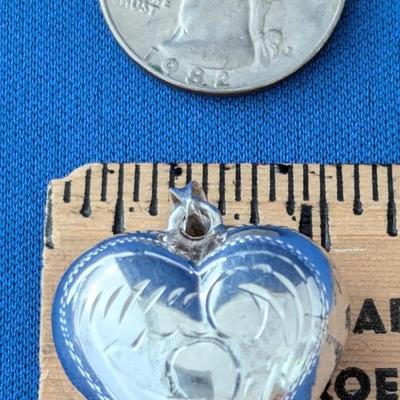 Sterling silver puffy heart pendant 1" across, 5/8" wide