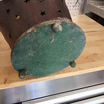 Metal Star Urn with Lid (G-DZ)