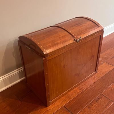 Walnut Chest with Brass Features (GB2-DZ)
