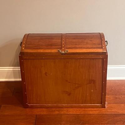Walnut Chest with Brass Features (GB2-DZ)