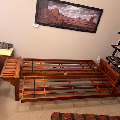 Futon with Wooden Frame (GB2-DZ)