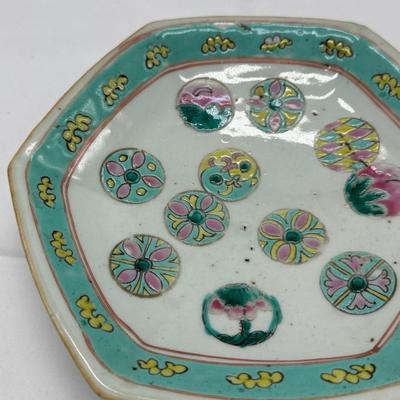 Chinese vintage famille verte stem plate