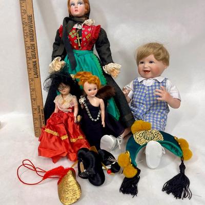 Mixed Doll & Accessories lot
