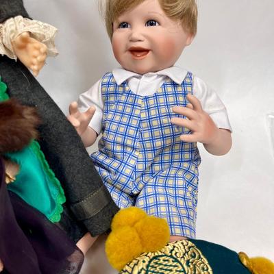 Mixed Doll & Accessories lot