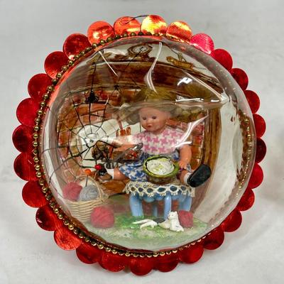 Vintage Christmas Ornaments - Diorama & Rustic Squirrel