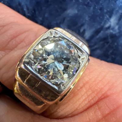 Diamond ring 2.93 center piece diamond Men’s size 10