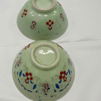 Pair of Chinese Rise Bowls