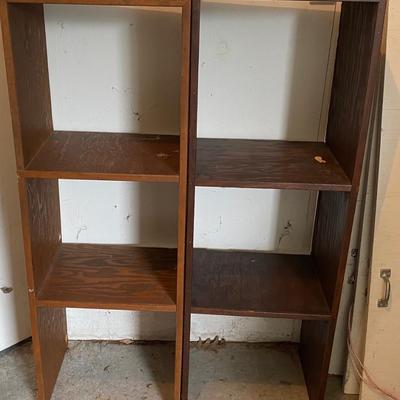 2 Shelves