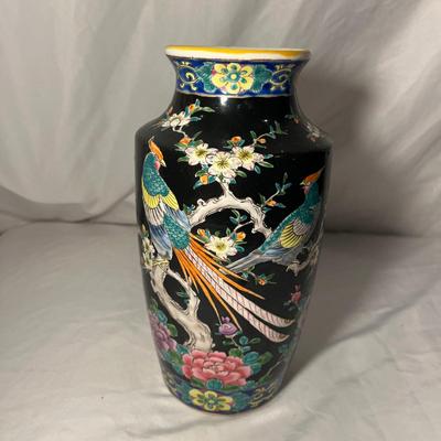 Japanese Porcelain Vase (LR-MG)
