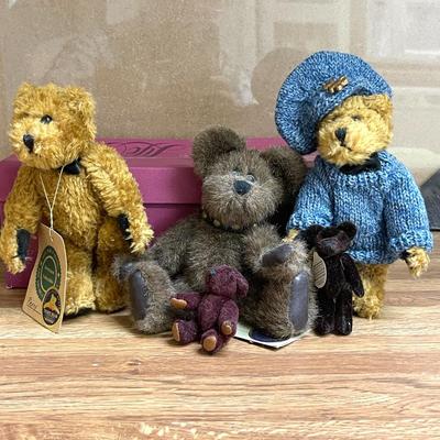 118 BOYDS BEARS GROUP OF 5 SMALL TAGGED PLUSH TEDDY BEARS