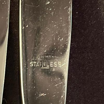 Rogers Brothers Remembrance Pattern Silver Plate Flatware Set (LR-MG)