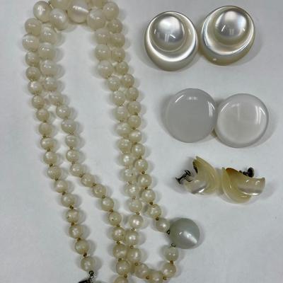 White plastic Costume Jewelry - necklace & 3 pairs of earring