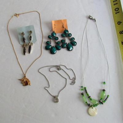 Lot of Modern Jewelry