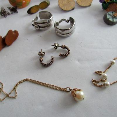 Lot of Mixed Age Jewelry