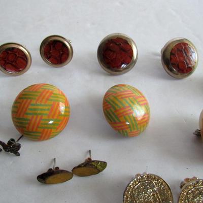 Lot of Mixed Age Jewelry