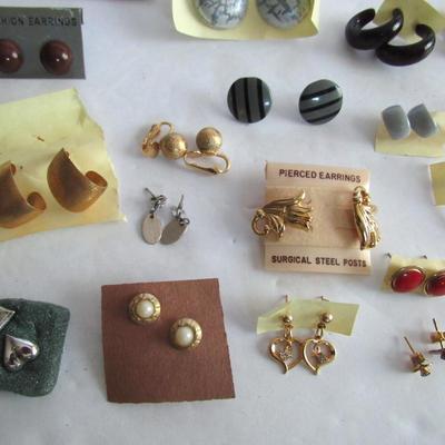 Lot of 1970s-80 Earrings