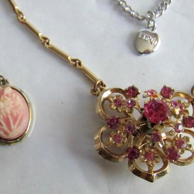 Lot of Vintage Necklaces