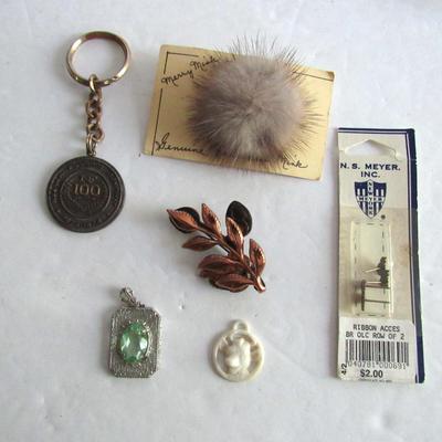 Misc Jewelry Lot: Mink Lapel Pin, Elsie Plastic Charm, 100 Yr Neenah Foundry Key Ring