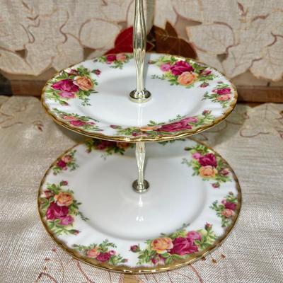 129 ROYAL ALBERT TEA TIME 2 TIER TIDBIT TRAY ENGLISH OLD COUNTRY ROSES