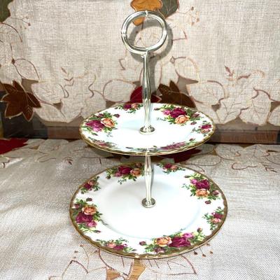 129 ROYAL ALBERT TEA TIME 2 TIER TIDBIT TRAY ENGLISH OLD COUNTRY ROSES