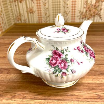 130 VINTAGE CROWN DORSET ENGLISH STAFFORDSHIRE FINE CERAMICS TEA POT