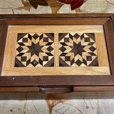 142 VINTAGE HANDMADE SIGNED RECTANGLE INLAY WOOD JEWELRY/MUSIC BOX J G WHITE