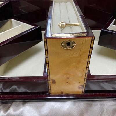 Burl Wood and Brown Lacquer Jewel Box