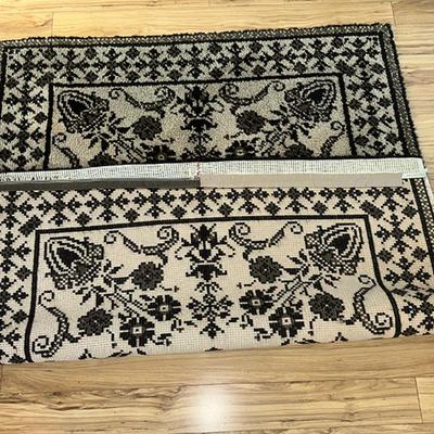 169 HOOKED AREA RUG 72 X 58 BROWN TAN