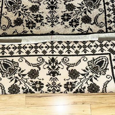 169 HOOKED AREA RUG 72 X 58 BROWN TAN