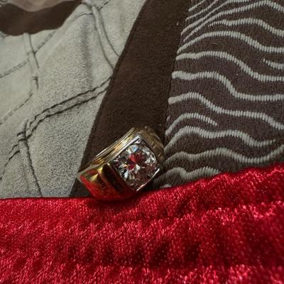 Diamond ring 2.93 center piece diamond Men’s size 10