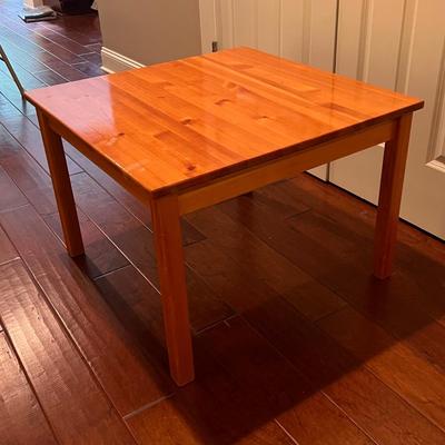 Small Wooden Table (GB2-DZ)