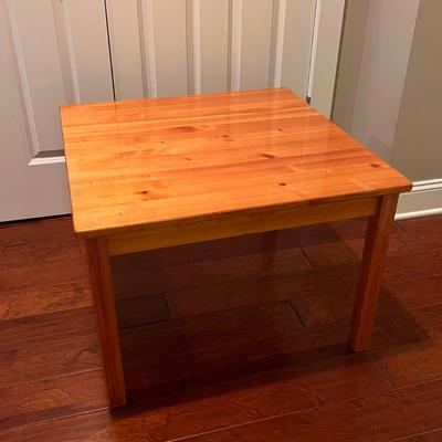 Small Wooden Table (GB2-DZ)